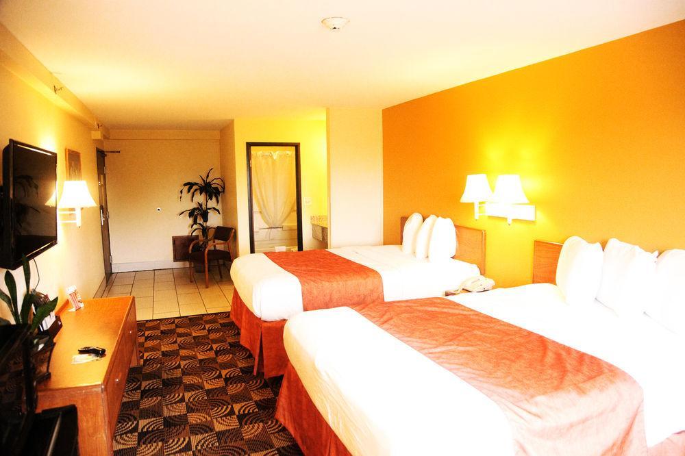 Super 8 By Wyndham Portsmouth Hotel Rosemount Exterior foto